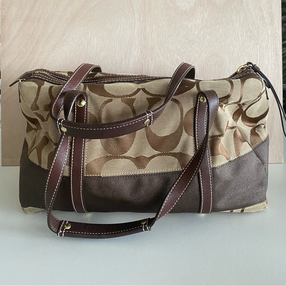 Coach Hand Bag - Picture 3 of 6